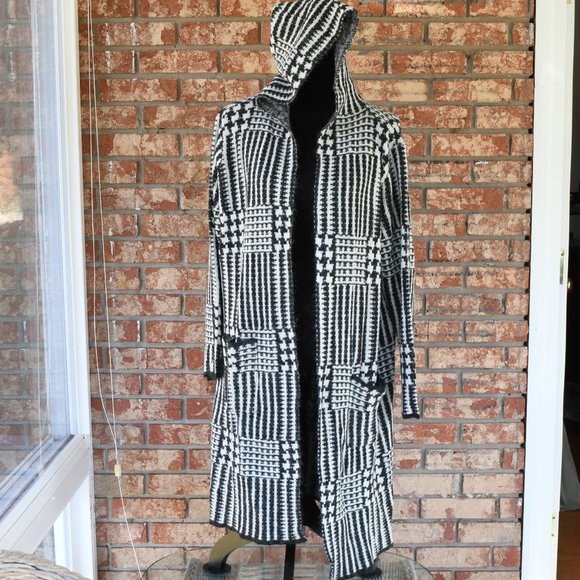 𝅺JOSEPH A Sweater - Picture 1 of 6